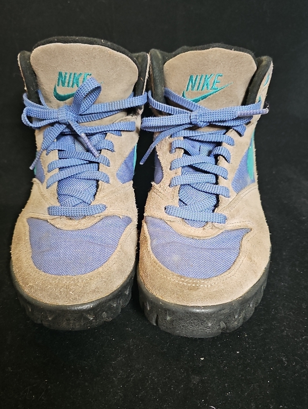 Nike High-Top Sneakers in Tan and Blue